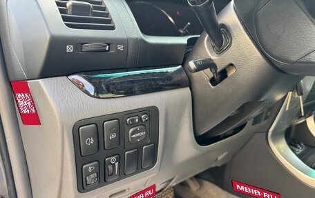 Toyota Land Cruiser Prado 120 рестайлинг, 2008 год, 2 925 000 рублей, 12 фотография