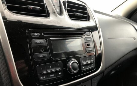 Renault Sandero II рестайлинг, 2015 год, 925 000 рублей, 13 фотография