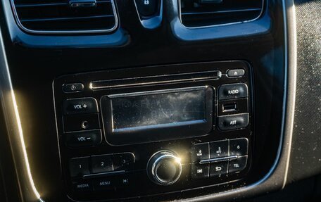 Renault Logan II, 2015 год, 450 000 рублей, 19 фотография