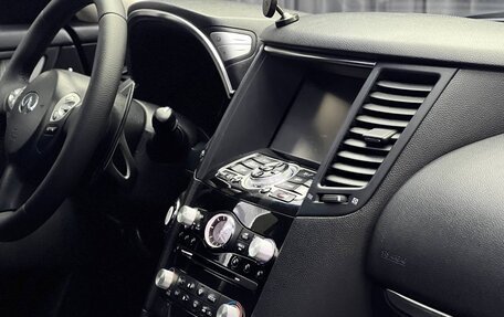 Infiniti QX70, 2016 год, 2 450 000 рублей, 7 фотография