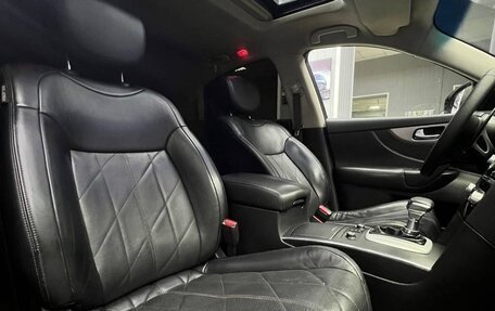 Infiniti QX70, 2016 год, 2 450 000 рублей, 9 фотография