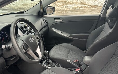 Hyundai Solaris II рестайлинг, 2015 год, 950 000 рублей, 10 фотография