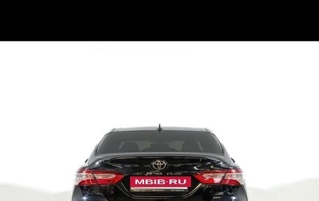 Toyota Camry, 2019 год, 2 290 000 рублей, 4 фотография