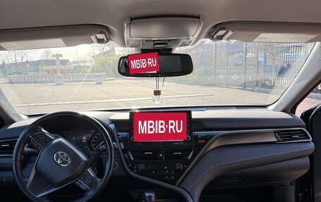 Toyota Camry, 2021 год, 2 600 000 рублей, 10 фотография