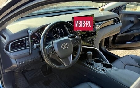 Toyota Camry, 2021 год, 2 600 000 рублей, 9 фотография