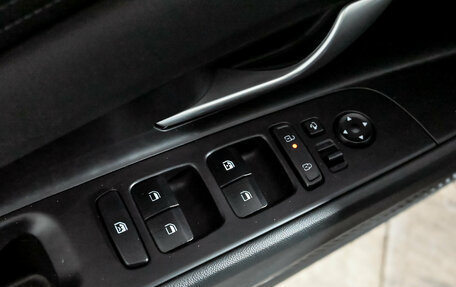 Hyundai Elantra, 2023 год, 2 290 000 рублей, 13 фотография