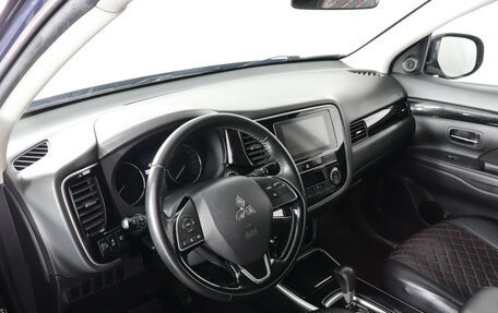 Mitsubishi Outlander III рестайлинг 3, 2019 год, 2 297 000 рублей, 9 фотография