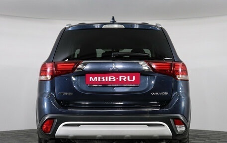 Mitsubishi Outlander III рестайлинг 3, 2019 год, 2 297 000 рублей, 6 фотография
