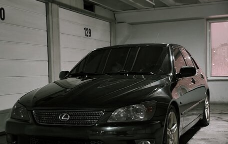 Lexus IS II рестайлинг 2, 1999 год, 1 000 000 рублей, 1 фотография