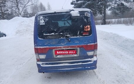 Mazda Bongo Friendee i рестайлинг, 2004 год, 800 000 рублей, 1 фотография