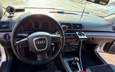 Audi A4, 2002 год, 700 000 рублей, 11 фотография