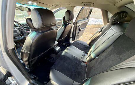 Audi A4, 2002 год, 700 000 рублей, 16 фотография