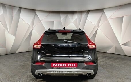 Volvo V40 Cross Country I, 2018 год, 1 655 000 рублей, 7 фотография