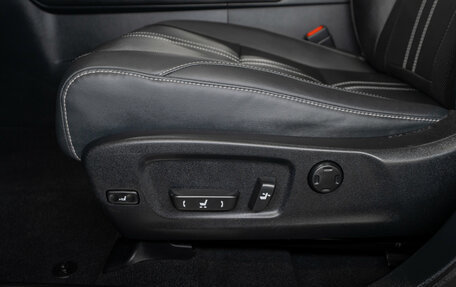 Lexus RX IV рестайлинг, 2016 год, 3 980 000 рублей, 26 фотография