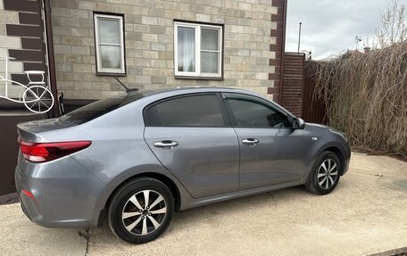 KIA Rio IV, 2018 год, 1 050 000 рублей, 4 фотография