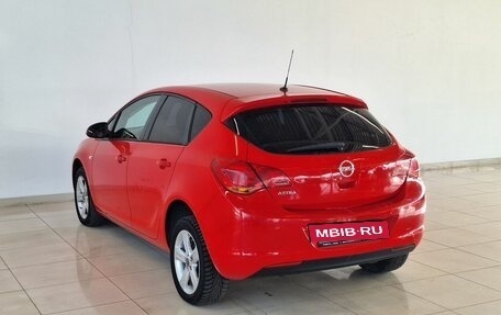 Opel Astra J, 2011 год, 670 000 рублей, 6 фотография