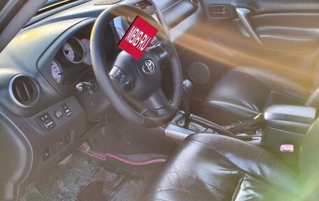 Toyota RAV4, 2004 год, 650 000 рублей, 5 фотография