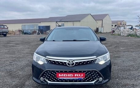 Toyota Camry, 2015 год, 2 200 000 рублей, 19 фотография