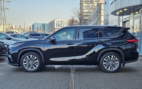 Toyota Highlander, 2021 год, 5 990 000 рублей, 4 фотография