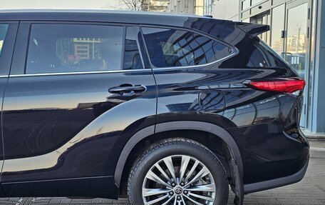 Toyota Highlander, 2021 год, 5 990 000 рублей, 6 фотография