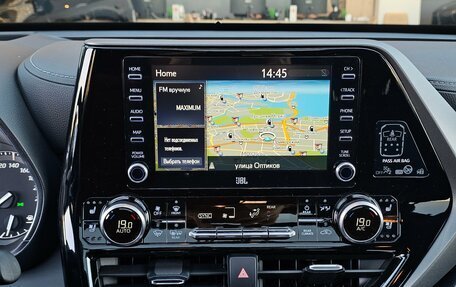 Toyota Highlander, 2021 год, 5 990 000 рублей, 27 фотография