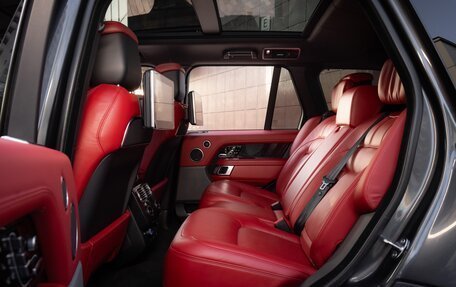 Land Rover Range Rover IV рестайлинг, 2018 год, 10 500 000 рублей, 39 фотография