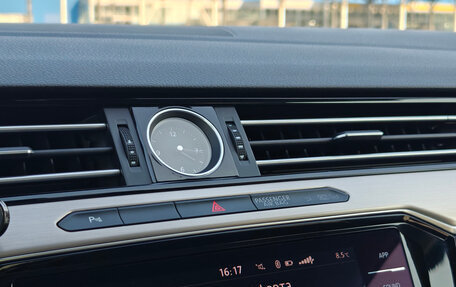 Volkswagen Passat B8 рестайлинг, 2019 год, 2 575 000 рублей, 13 фотография