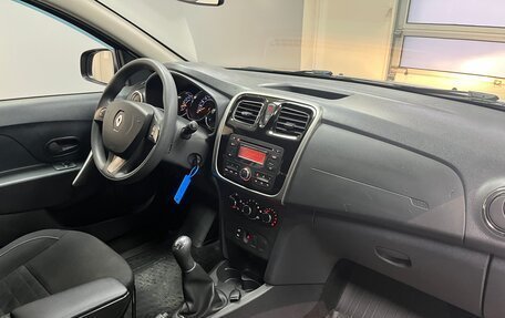 Renault Sandero II рестайлинг, 2016 год, 1 035 000 рублей, 16 фотография