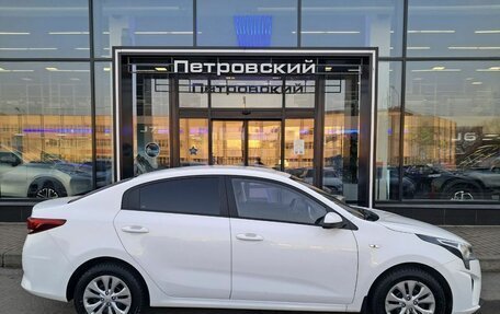 KIA Rio IV, 2021 год, 1 650 000 рублей, 5 фотография