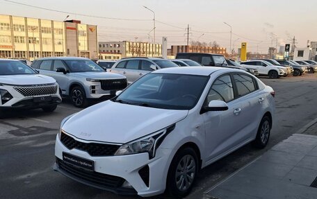 KIA Rio IV, 2021 год, 1 650 000 рублей, 3 фотография