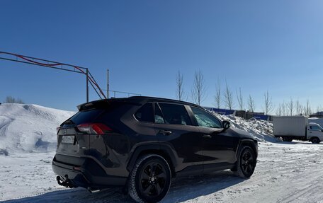 Toyota RAV4, 2021 год, 4 250 000 рублей, 2 фотография