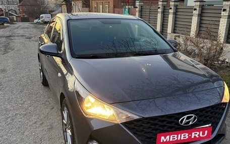 Hyundai Solaris II рестайлинг, 2021 год, 1 710 000 рублей, 3 фотография