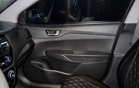 Hyundai Solaris II рестайлинг, 2021 год, 1 710 000 рублей, 15 фотография