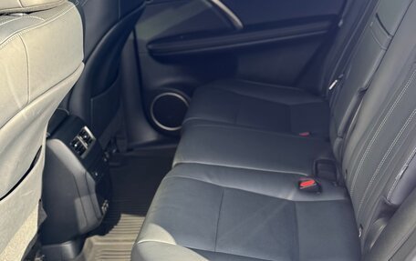 Lexus RX IV рестайлинг, 2020 год, 4 700 000 рублей, 14 фотография