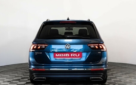 Volkswagen Tiguan II, 2017 год, 2 099 000 рублей, 6 фотография