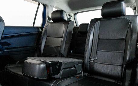 Volkswagen Tiguan II, 2017 год, 2 099 000 рублей, 22 фотография