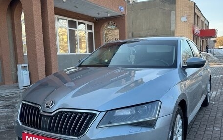 Skoda Superb III рестайлинг, 2016 год, 1 850 000 рублей, 2 фотография