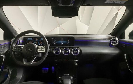 Mercedes-Benz CLA, 2020 год, 3 900 000 рублей, 14 фотография