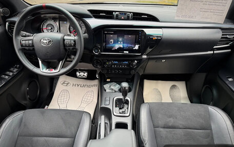 Toyota Hilux VIII, 2025 год, 7 900 000 рублей, 12 фотография