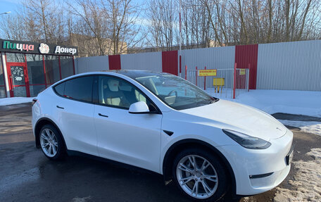 Tesla Model Y I, 2023 год, 5 520 000 рублей, 2 фотография