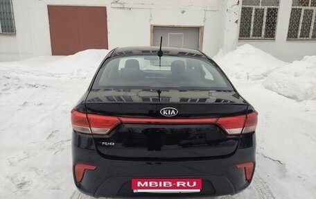 KIA Rio IV, 2017 год, 1 100 000 рублей, 3 фотография