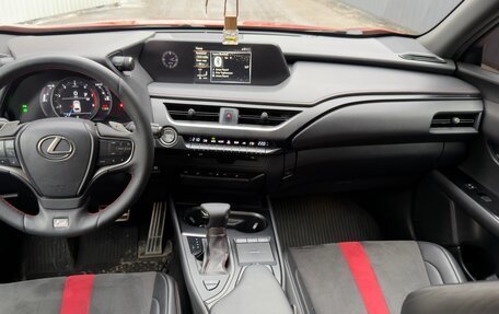 Lexus UX I, 2018 год, 2 830 000 рублей, 12 фотография