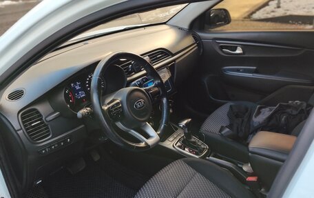 KIA Rio IV, 2018 год, 1 100 000 рублей, 13 фотография