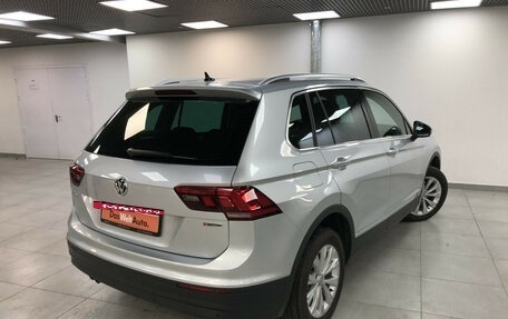 Volkswagen Tiguan II, 2019 год, 2 048 000 рублей, 2 фотография