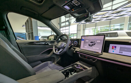 Volkswagen Tiguan, 2025 год, 5 390 000 рублей, 29 фотография