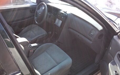 KIA Magentis I, 2005 год, 300 000 рублей, 9 фотография