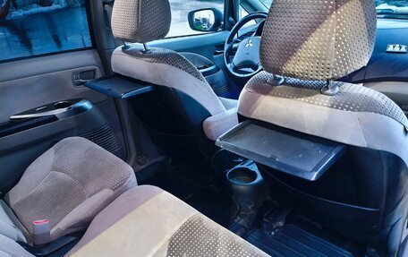 Mitsubishi Grandis, 2004 год, 600 000 рублей, 8 фотография