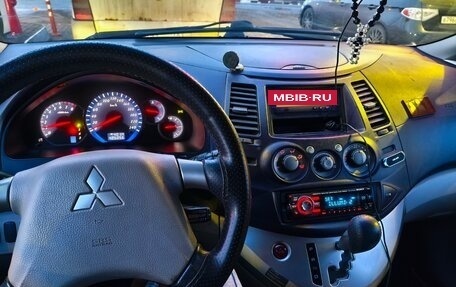 Mitsubishi Grandis, 2004 год, 600 000 рублей, 6 фотография