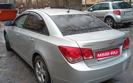 Chevrolet Cruze II, 2011 год, 640 000 рублей, 2 фотография