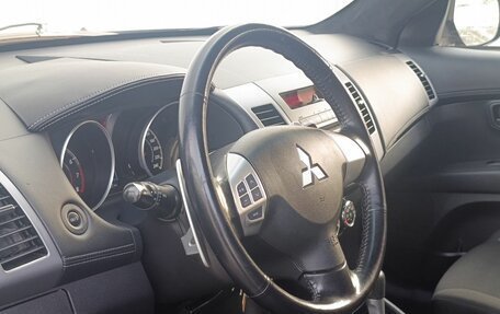 Mitsubishi Outlander III рестайлинг 3, 2010 год, 1 100 000 рублей, 9 фотография